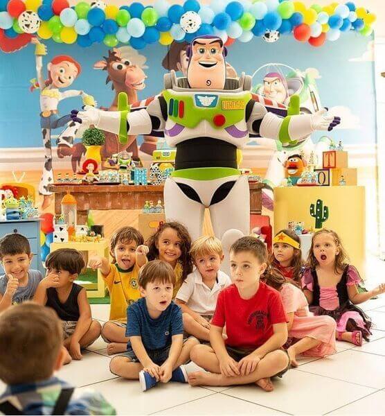 buz-lightyear-character-rental